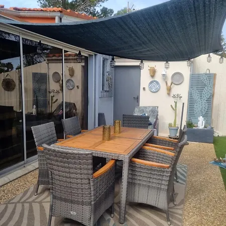 Torreilles Plage: Villa Atypique Bord De Mer Mediterranee Exterior photo